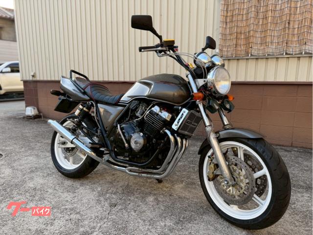 ＣＢ４００Ｓｕｐｅｒ　Ｆｏｕｒ　ＮＣ３１　バージョンＳ　ガンメタ　社外マフラー　白ホイール　アップハン　タックロール　スーフォア