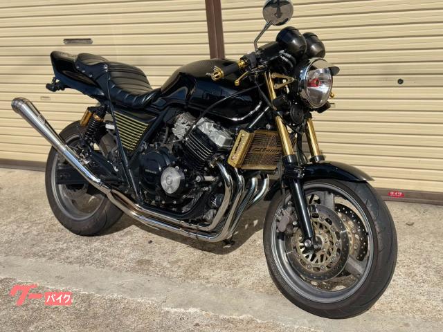 ＣＢ４００Ｓｕｐｅｒ　Ｆｏｕｒ　ＮＣ３１　黒　セパハン　タックロール　社外　マフラー　フェンダーレス　ぴよぴよバイザー　スーフォア