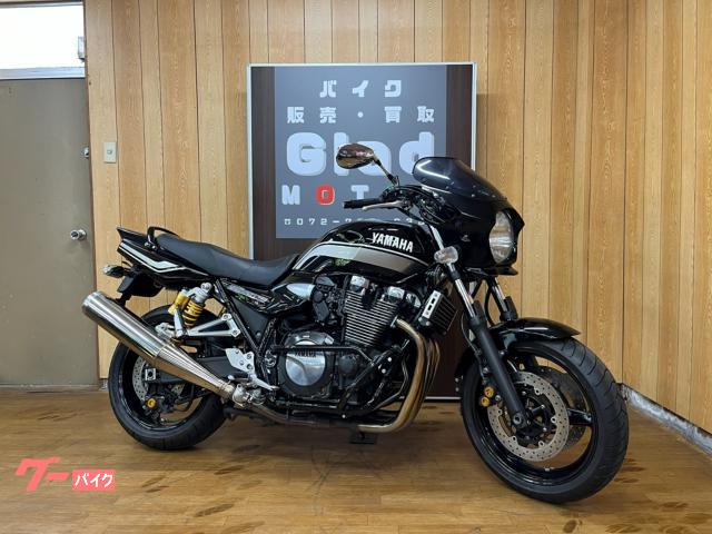 ヤマハ XJR1300 2011年モデル ブラックメタリック ビキニ