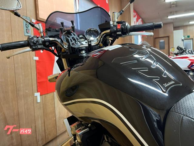ヤマハ XJR1300 2011年モデル ブラックメタリック ビキニ