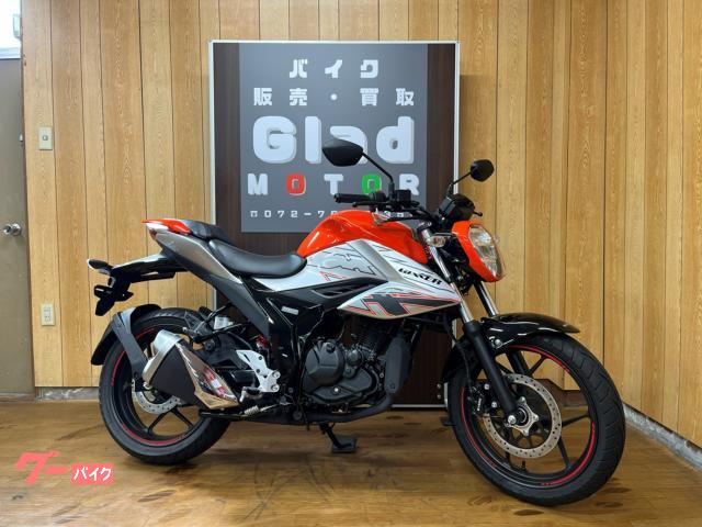 ＧＩＸＸＥＲ　１５０　ソニックシルバーメタリック　パールブレイズオレンジ　８ＢＫ−ＥＤ１３１　ＧＳＸ１５０ＲＬＭ３　規制後モデル