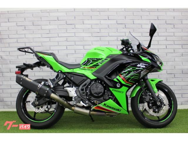 Ｎｉｎｊａ　６５０　トリックスターフルエキマフラー＆エンジンスライダー　ＥＴＣ　マウントバー　大型スクリーン　リアキャリア