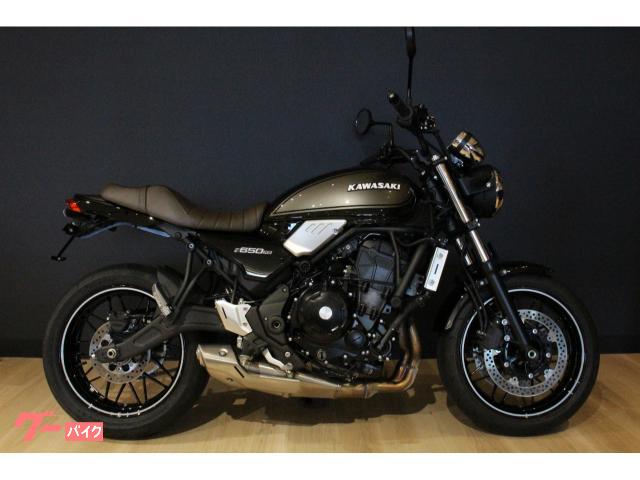 カワサキ Z650RS ブラウンカラータックロールシート・フェンレス