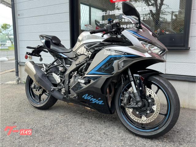 カワサキ Ninja ZX－25R クアッドロック 前後ドラレコ
