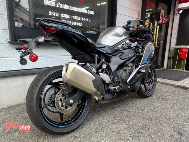 カワサキ Ninja ZX－25R クアッドロック 前後ドラレコ