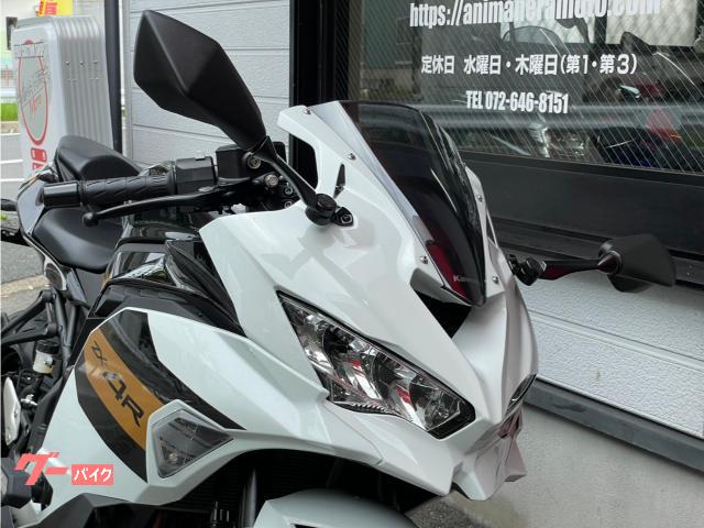 カワサキ Ninja ZX－4R SE 純正フレームスライダー 上下