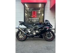 カワサキ　Ｎｉｎｊａ　ＺＸ−６Ｒ　ＢＥＥＴマフラー　フェンダーレスキット　ＵＳＢ電源付き