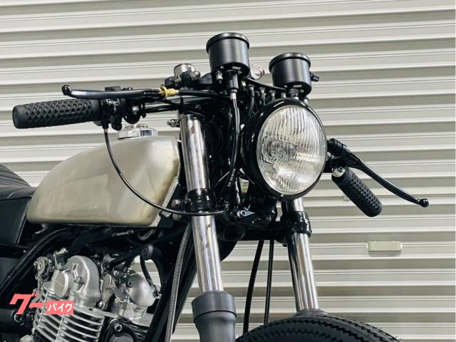 ヤマハ SR500 カフェレーサー|Bumpy garage ヤマハ SR500 カフェレーサー|Bumpy garage