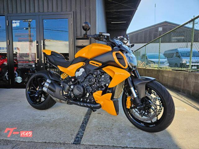 ディアベルＶ４　オールペイント　純正オプション品多数装備　ＥＴＣ　ＵＳＢ