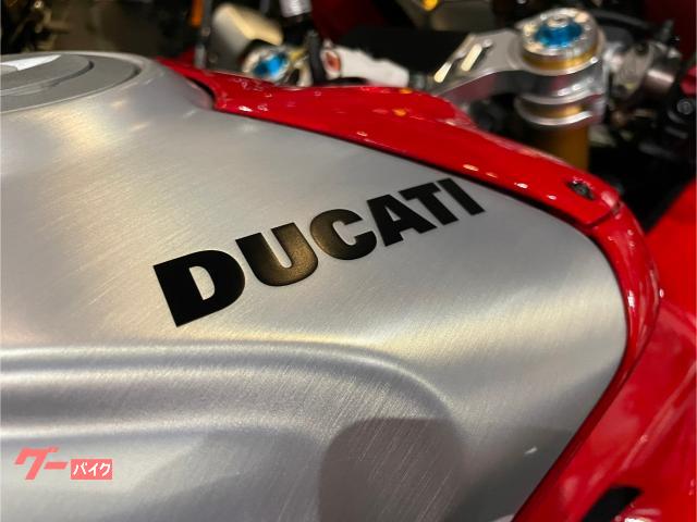 DUCATI V4 R — миниатюра 6