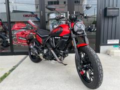 ★支払い総額49.8万円★買取強化中！不動車でも高価買取中⤴︎DUCATI スクランブラー フルスロットル 800 社外マフラー！ 車検付き！ 純正ブレンボ！ 高年式♪ Ducati Scrambler® Full Throttle - ストリートトラッカーの姿勢