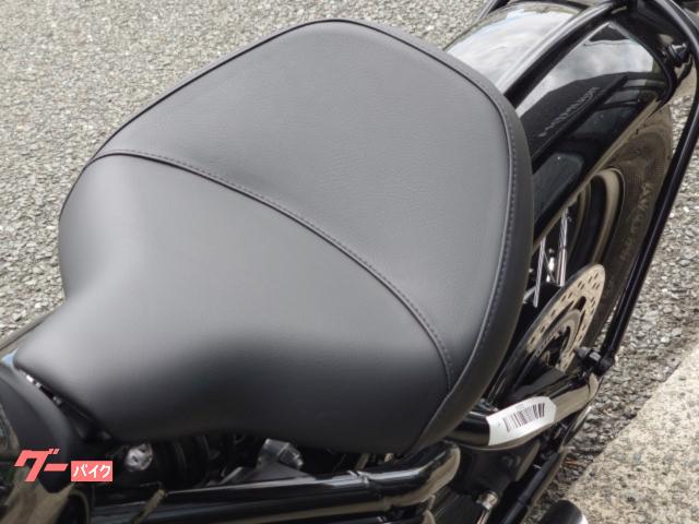TRIUMPH ボンネビル ボバー ジェットブラック/アッシュ TRIUMPH ボンネビル ボバー ジェットブラック/アッシュ