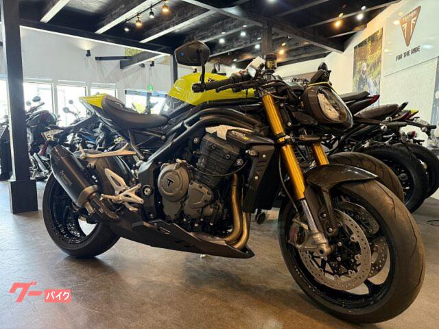 スピードトリプル１２００ＲＸ　限定車　オーリンズ電子制御サスペンション・ステアリングダンパー　アクラポビッチマフラー