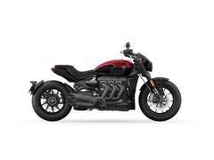 ＴＲＩＵＭＰＨ　ロケット３ストームＲ　カーニバルレッド／サファイアブラック　新車