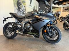 ＴＲＩＵＭＰＨ　デイトナ６６０　　登録済み未使用車