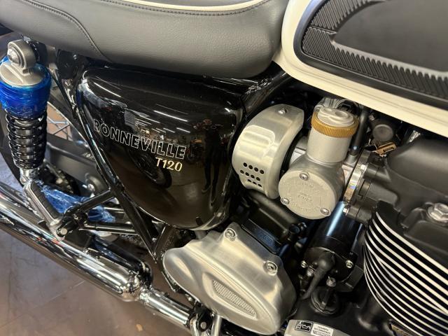 ボンネビルT120