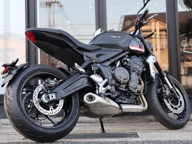 トライデント660 サファイアブラック 登録済み未走行車