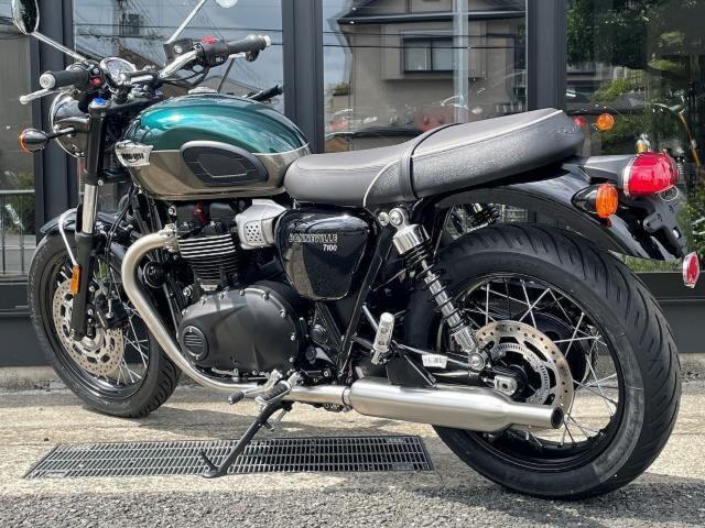 ボンネビルT100 コンペティショングリーン／アイアンストーン 登録済み未走行車