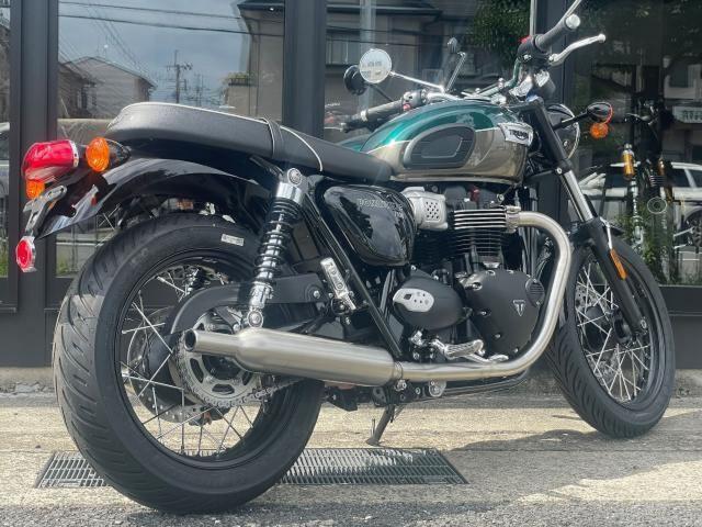 ボンネビルT100 コンペティショングリーン／アイアンストーン 登録済み未走行車