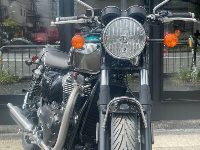 ボンネビルT100 コンペティショングリーン／アイアンストーン 登録済み未走行車