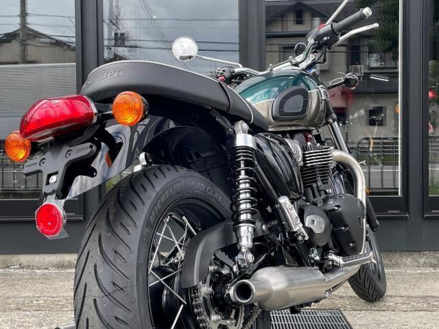 ボンネビルT100 コンペティショングリーン／アイアンストーン 登録済み未走行車