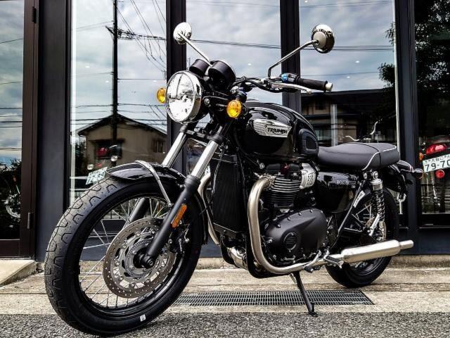 ボンネビルT100 最新EURO5モデル ジェットブラック 登録済み未走行車