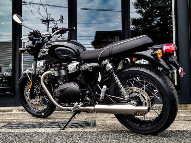 ボンネビルT100 最新EURO5モデル ジェットブラック 登録済み未走行車