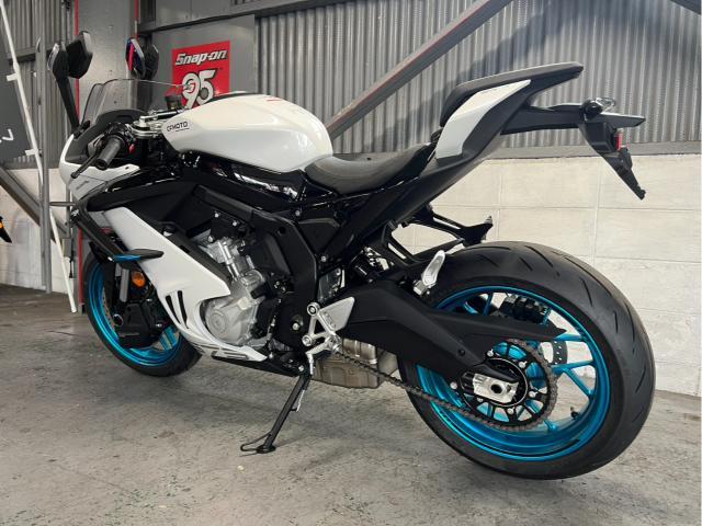 CFMOTO 675SR－R｜エスペラント摂津店（Chops