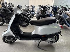 ＶＥＳＰＡ　ＳＸＬ１５０　ＤＵＡＬ　国内未発売モデル　輸入新車　ホワイト／ブラック