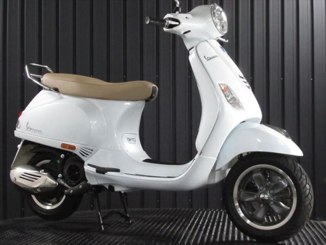 クーポン対象外 ベスパLX125 vespaLX125 エンブレム 社外品 自動車