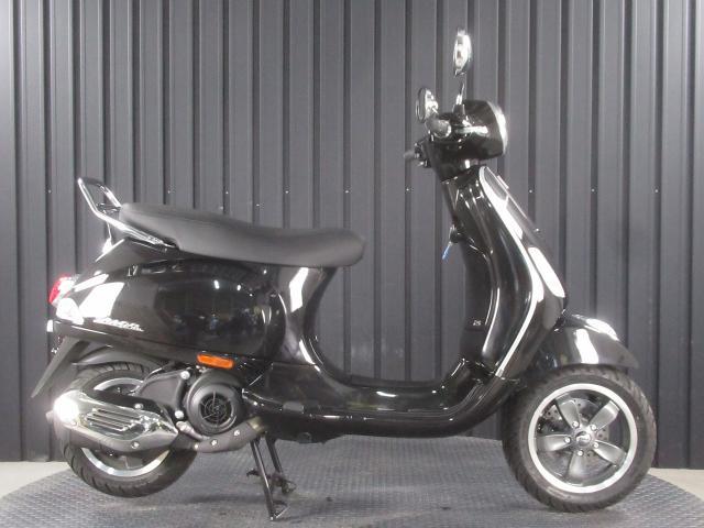 Vespa 黒 GBQ695 中古 VESPA｜スクーター・モペットのHONORARY