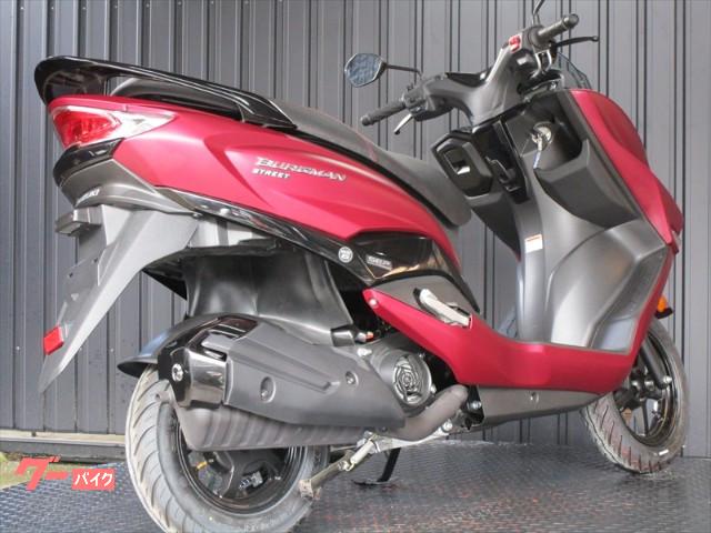 スズキ バーグマンストリート１２５　最新インジェクションモデル　メタリックマットボルドーの画像（滋賀県