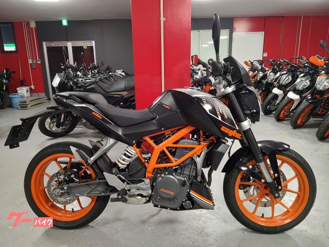 ２５０デューク　ＭａｇｉｃａｌＲａｃｉｎｇバイザーカウル
