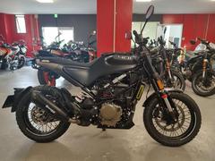 ＨＵＳＱＶＡＲＮＡ　スヴァルトピレン４０１