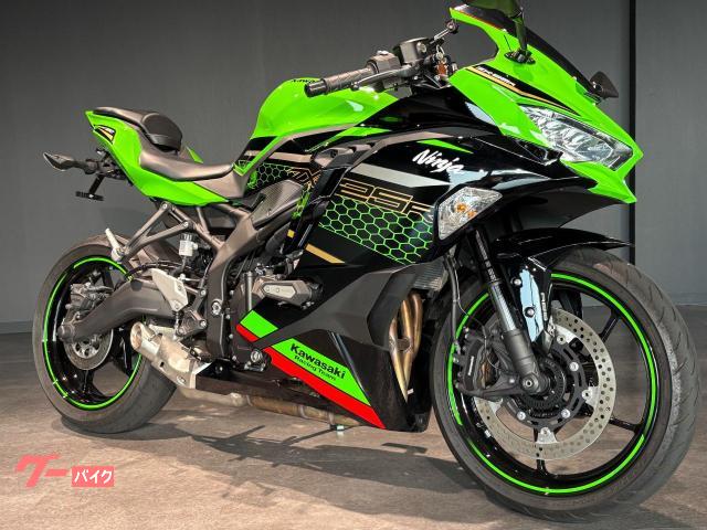 Ｎｉｎｊａ　ＺＸ−２５Ｒ　ＳＥ　ＫＲＴ　ＥＴＣ２．０装備　マルチバー　スマホホルダー　フェンダーレス