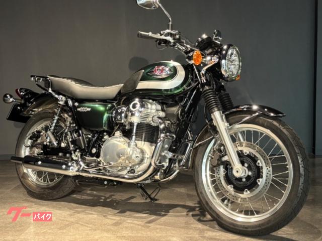 Ｗ８００　エンジンガード　ナンバープレートホルダー　ガラスコーティング　リアキャリア