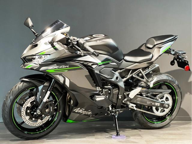 カワサキ Ｎｉｎｊａ ＺＸ－４Ｒ ＳＥ ＭＹ２０２４ 新車 メタリック 