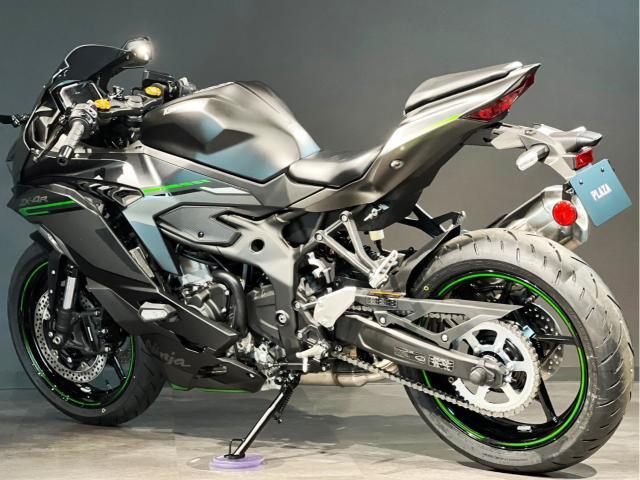 カワサキ Ｎｉｎｊａ ＺＸ－４Ｒ ＳＥ ＭＹ２０２４ 新車 メタリック 