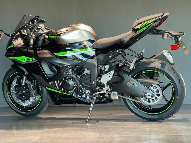 ZX6R 636 アクラポビッチ 中間パイプ（Toce Performance