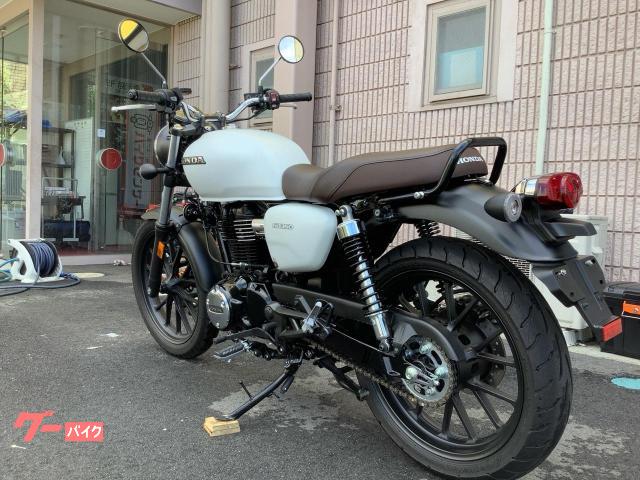 HONDA GB350 タンク ボルト折れ マットパールグレアホワイト HONDA GB350 タンク ボルト折れ マットパールグレアホワイト