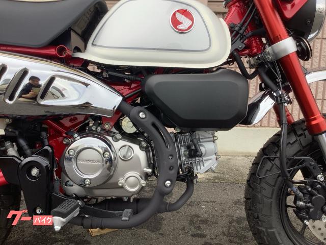 モンキー125 (JB05)純正シートホンダ、白または黒で利用可能 モンキー125 (JB05)純正シートホンダ、白または黒で利用可能