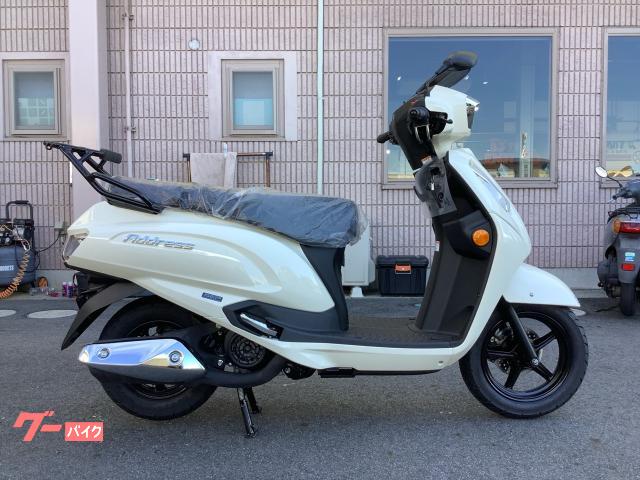 アドレス１２５　新車２年保証　リアキャリ標準装備　ＥＮ１１Ｊ型　スペアキー　パールグレイスホワイト