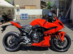 スズキ　ＧＳＸ−８Ｒ　２０２６年モデル　クイックシフター・電子スロットル　カラー液晶メーター　グラスブレイズオレンジ