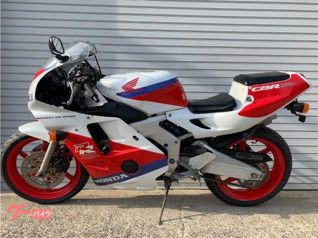 cbr250rr mc22 パーツいっぱい　新品あり 走る精密機械！ MC22型CBR250RRは1万9000rpmまで回る驚異の高