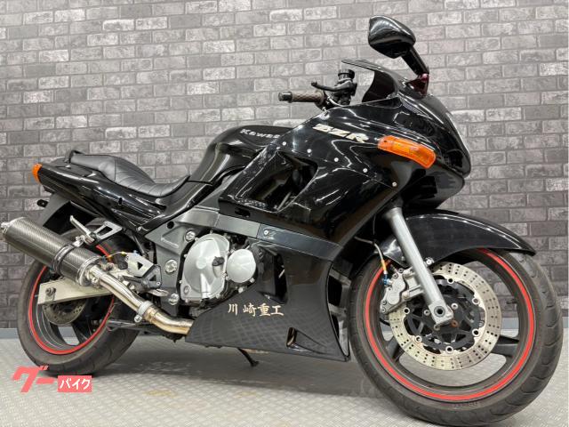 ＺＺ−Ｒ４００　社外マフラー　カスタムアンダーカウル　スクリーン　タックロールシート