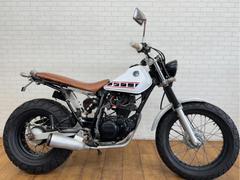 ヤマハ　ＴＷ２００Ｅ　スーパートラップマフラー　社外エアクリ　社外ハンドル　社外メーター　シート　フェンダーレス　Ｆフェンダー　ウィンカー