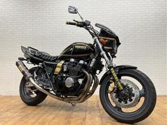 ヤマハ　ＸＪＲ４００ＲII　スーパーコンバットマフラー　タックロールシート新調　タンデムバー　ビキニカウル