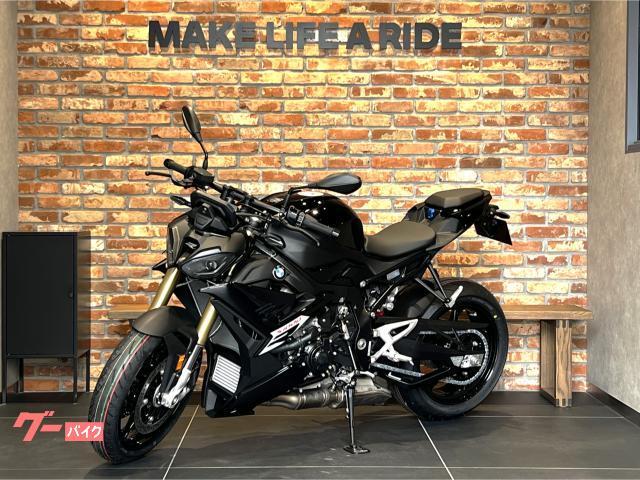 Ｓ１０００Ｒ　２０２５年モデル　ツーリング　ブラックストームＭ　キーレス　クルコン　グリップヒーター　ＥＴＣ　クイックシフター