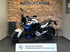 ＢＭＷ　Ｆ９００Ｒ　認定中古車　クルコン　キーレス　ＥＴＣ　ローダウンサス　クイックシフター　アダプティブヘッドライト