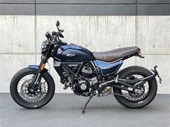 ＤＵＣＡＴＩ　スクランブラーナイトシフト　２０２４年モデル　ネビュラブルー　バーエンドミラー　ブラウンシート　メーカー保証　延長保証加入済
